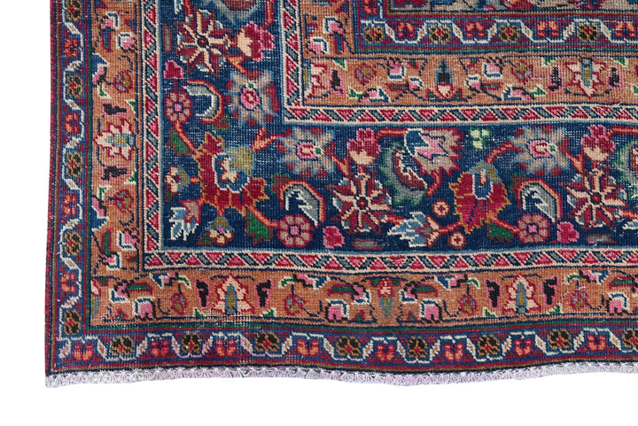 red Large rug 7' 9" x 10' 6"