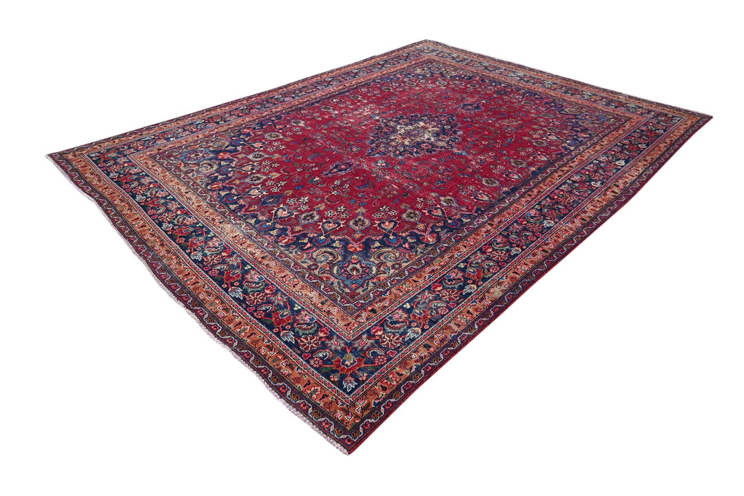 red Large rug 7' 9" x 10' 6"