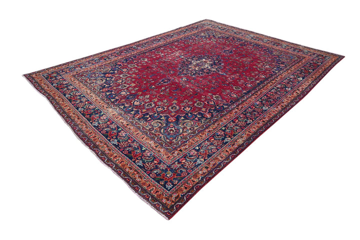 red Large rug 7' 9" x 10' 6"