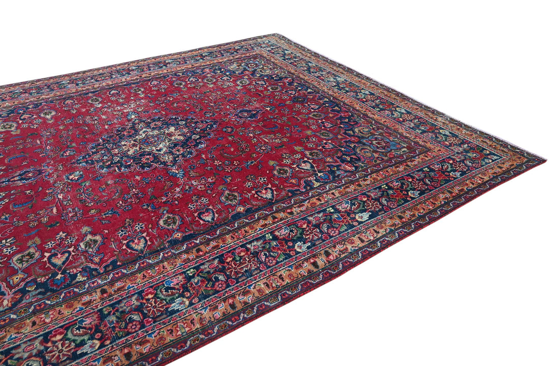 red Large rug 7' 9" x 10' 6"