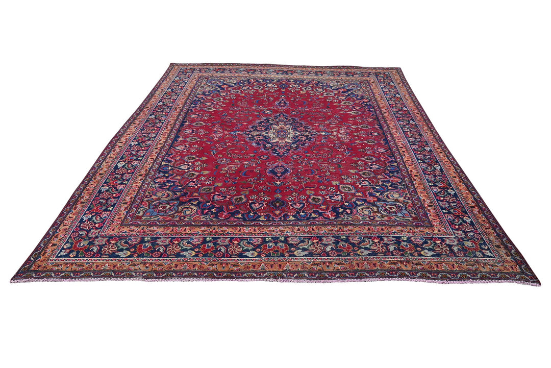 red Large rug 7' 9" x 10' 6"