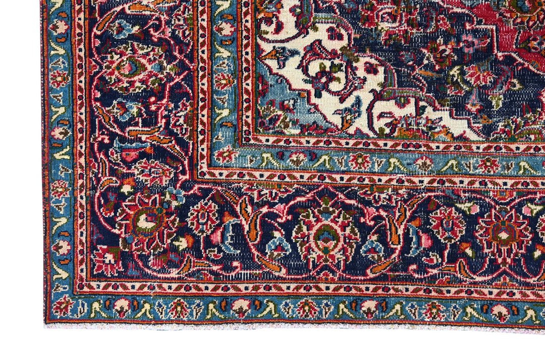red Large rug 7' 9" x 10' 6"