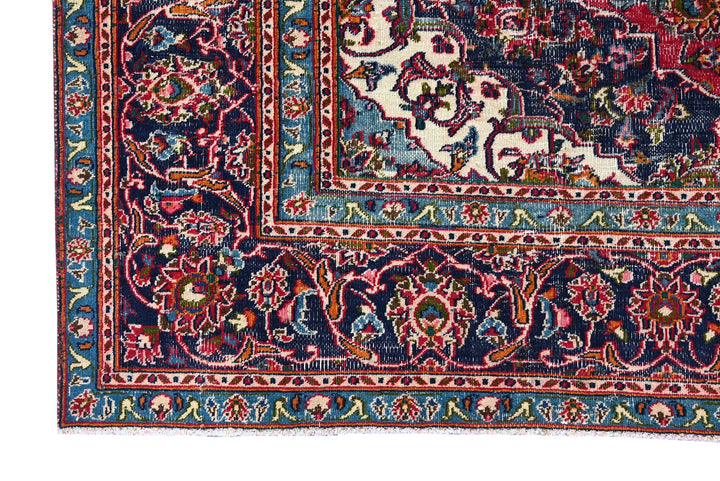 red Large rug 7' 9" x 10' 6"