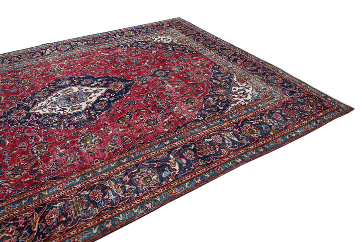 red Large rug 7' 9" x 10' 6"