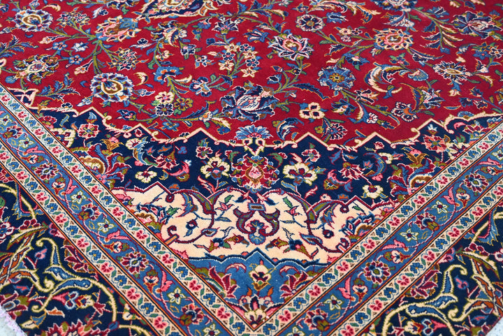 red Large rug 8' 0" x 11' 3"