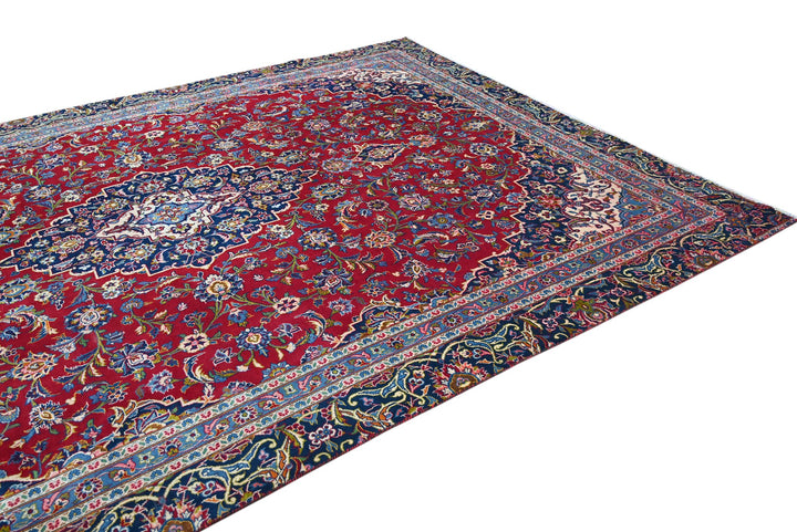 red Large rug 8' 0" x 11' 3"