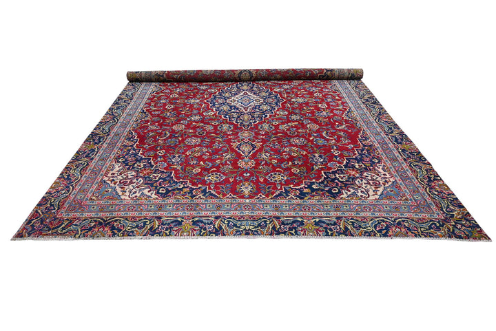 red Large rug 8' 0" x 11' 3"