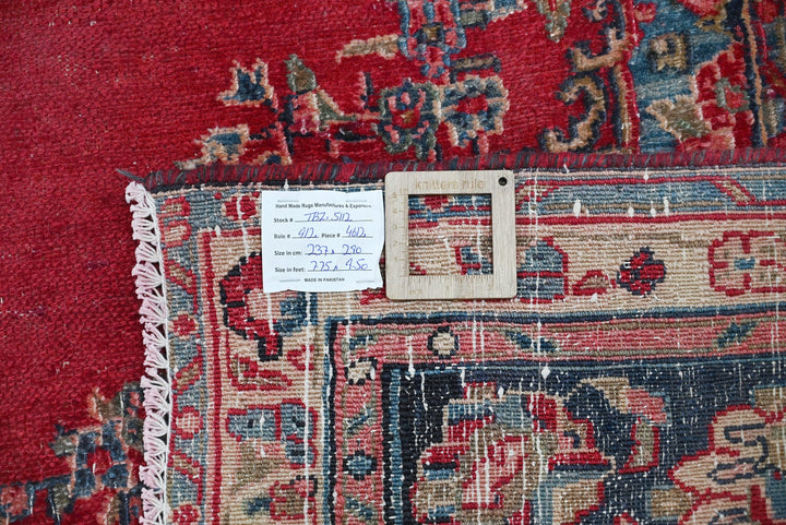 red Large rug 7' 9" x 9' 6"