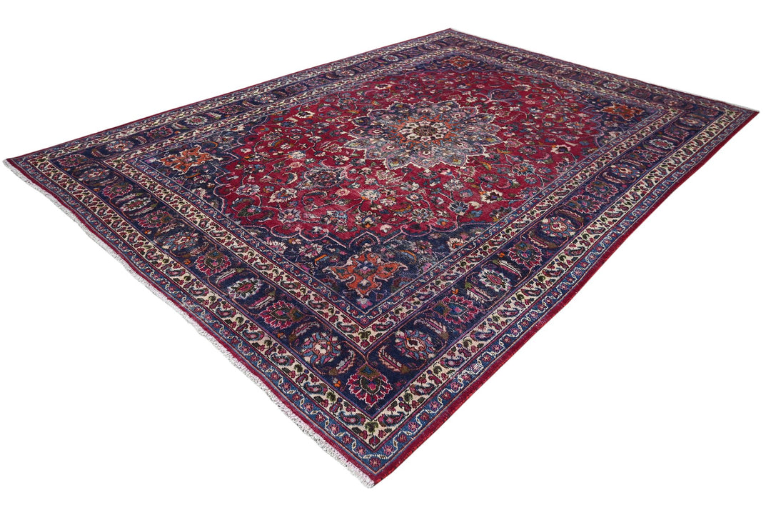 red Large rug 8' 3" x 11' 1"