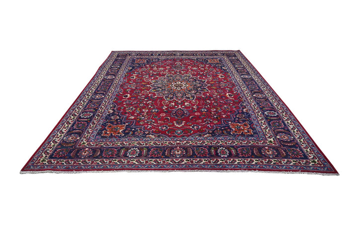 red Large rug 8' 3" x 11' 1"