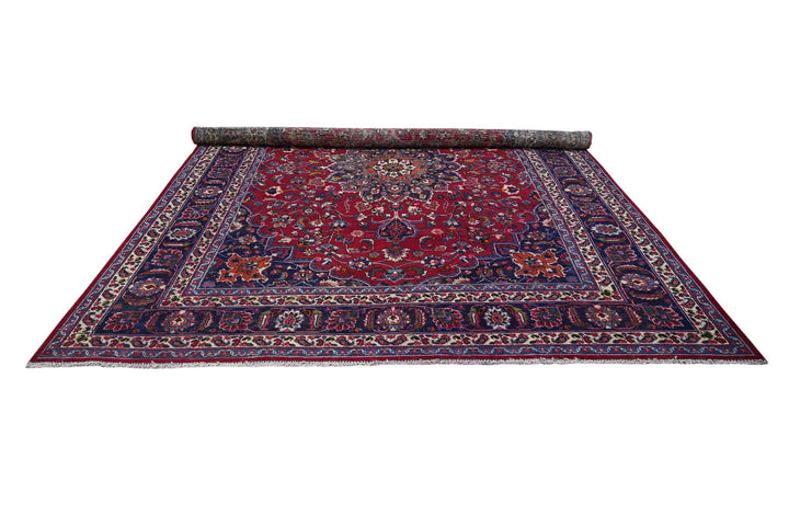 red Large rug 8' 3" x 11' 1"