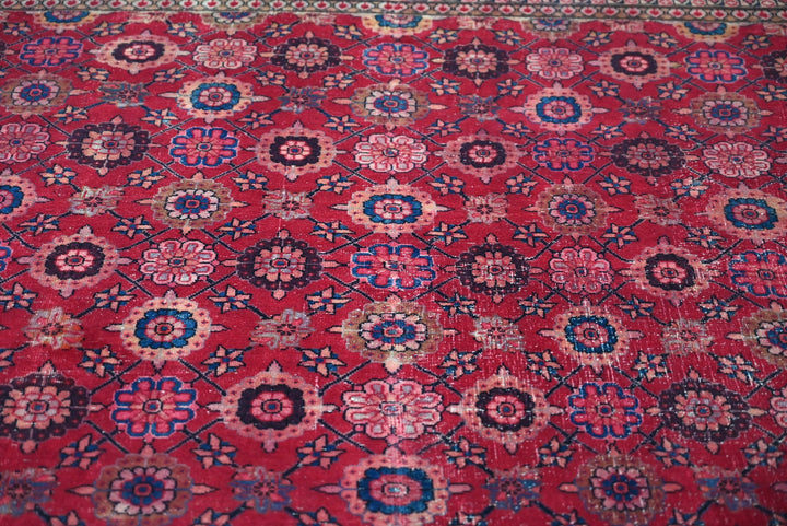 red Large rug 7' 10" x 11' 1"