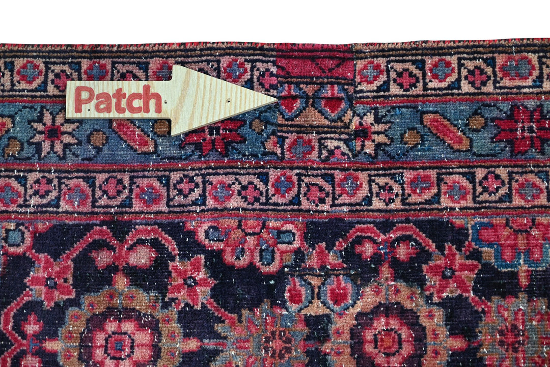 red Large rug 7' 10" x 11' 1"