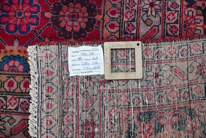 red Large rug 7' 10" x 11' 1"