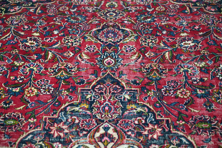 red Oversized rug 8' 9" x 12' 0"