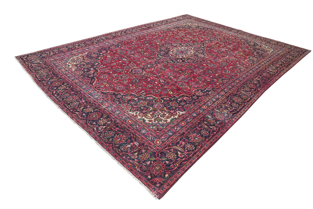 red Oversized rug 8' 9" x 12' 0"