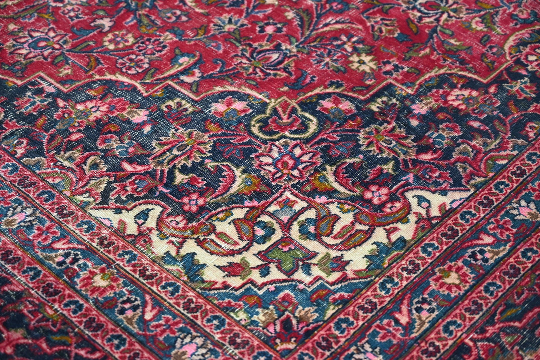 red Oversized rug 8' 9" x 12' 0"