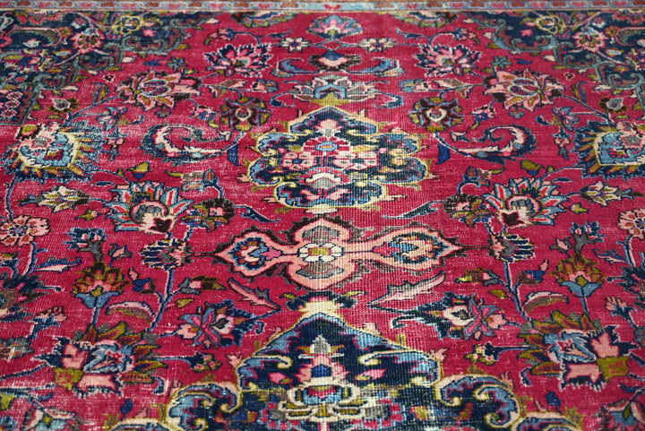 red Oversized rug 9' 5" x 12' 10"