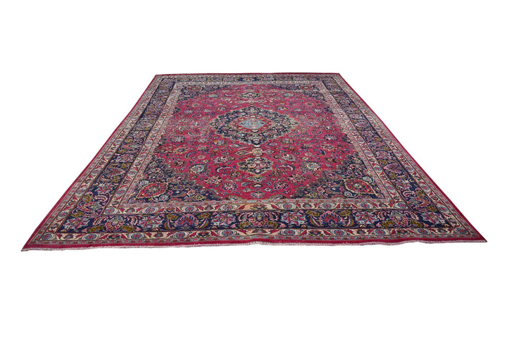 red Oversized rug 9' 5" x 12' 10"
