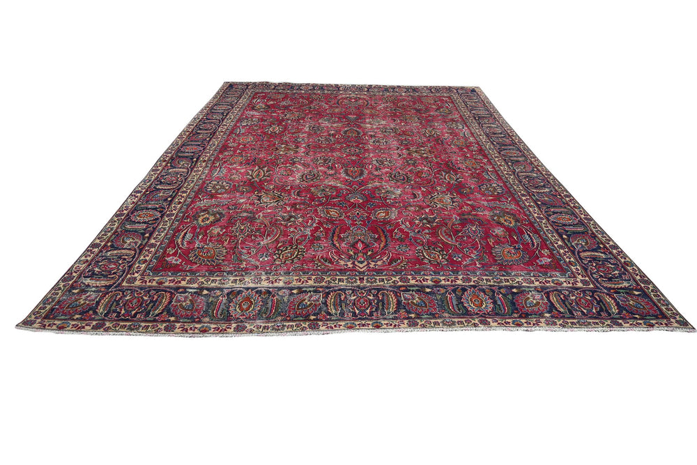 red Oversized rug 9' 3" x 12' 2"