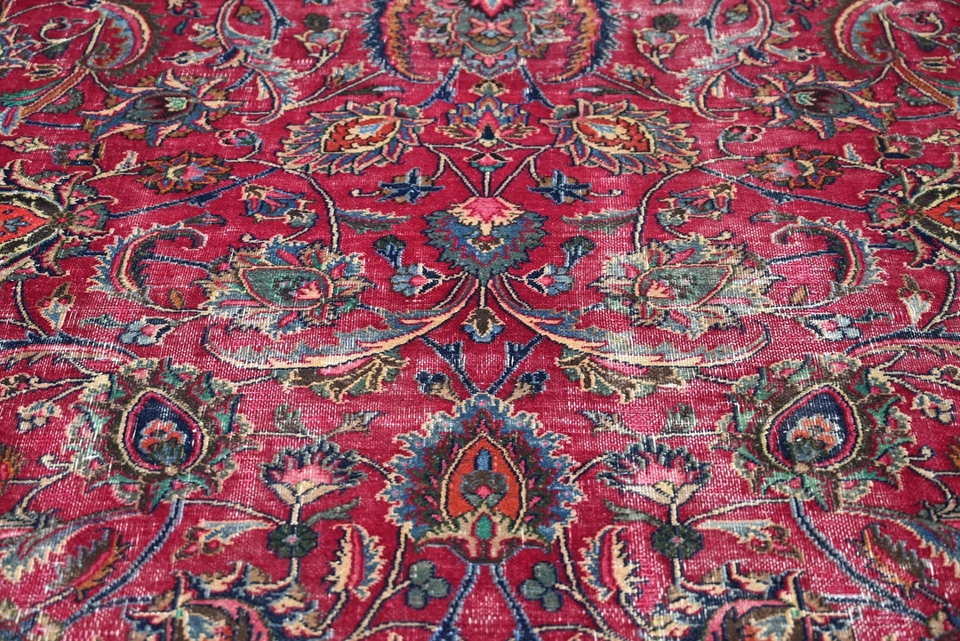 red Oversized rug 9' 3" x 12' 2"