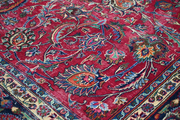 red Oversized rug 9' 3" x 12' 2"