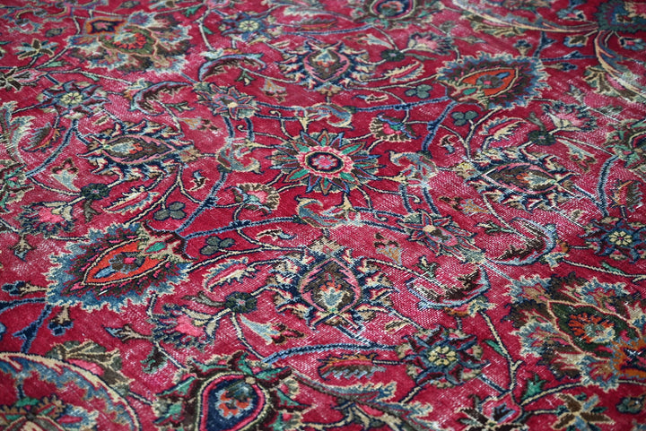 red Oversized rug 9' 3" x 12' 2"