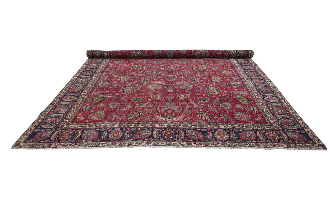red Oversized rug 9' 3" x 12' 2"
