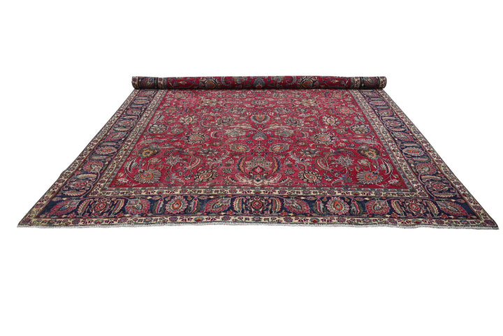 red Oversized rug 9' 3" x 12' 2"