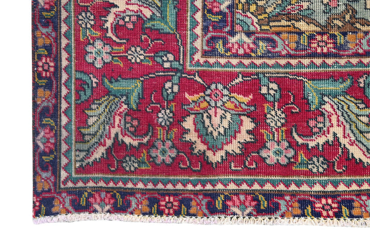 red Oversized rug 9' 5" x 12' 1"