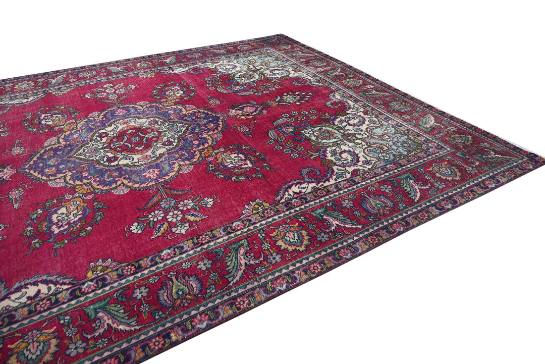 red Oversized rug 9' 5" x 12' 1"