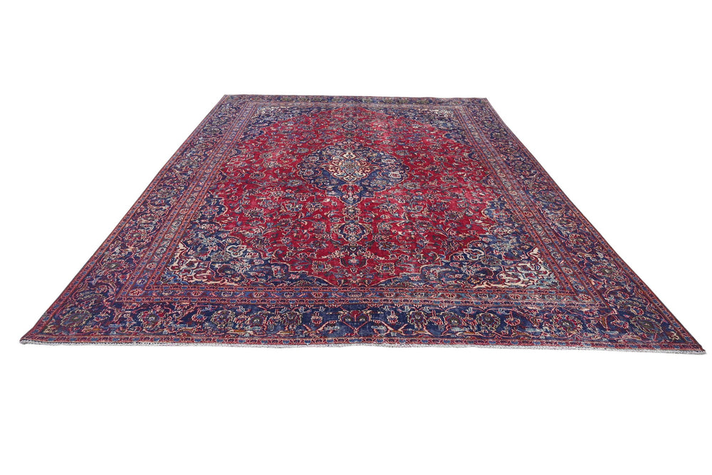 red Oversized rug 9' 1" x 12' 0"