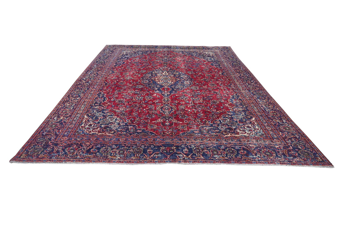 red Oversized rug 9' 1" x 12' 0"