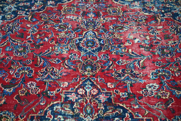 red Oversized rug 9' 1" x 12' 0"