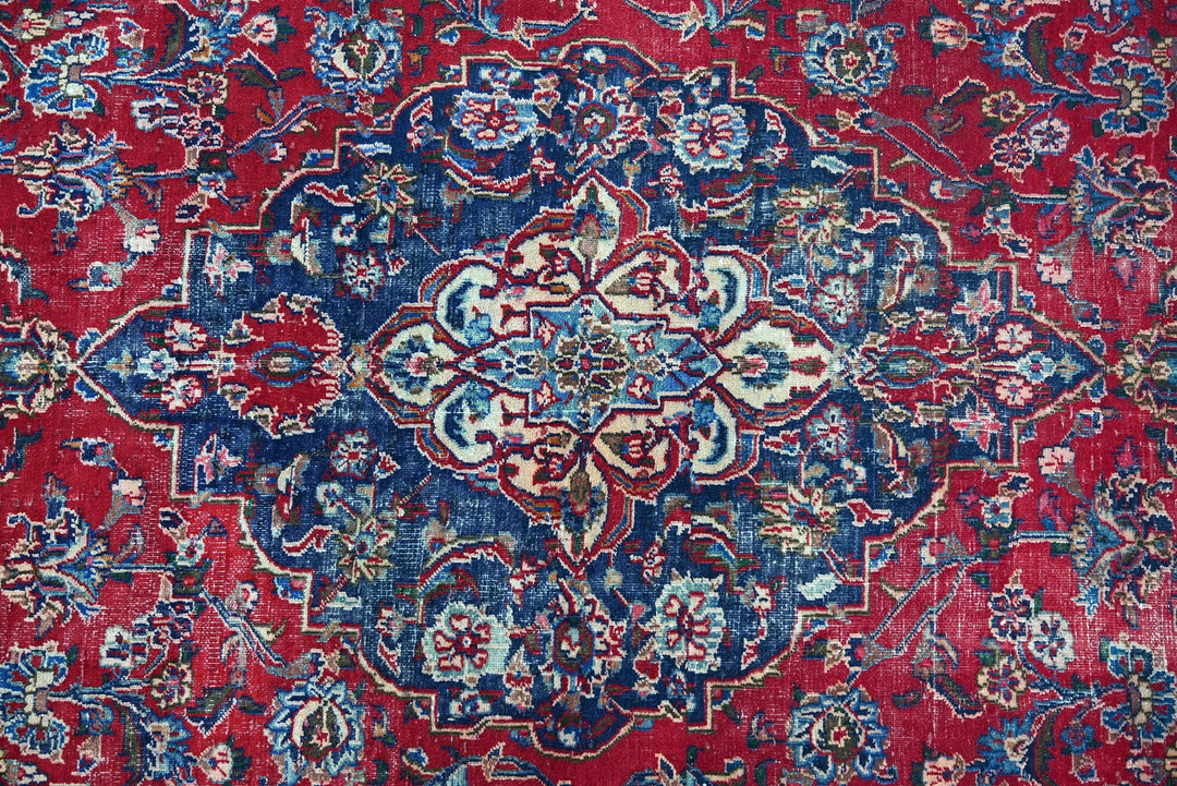 red Oversized rug 9' 1" x 12' 0"