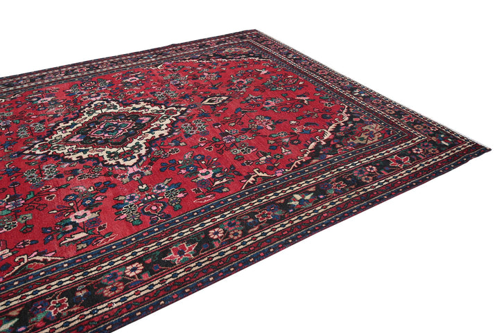 red Large rug 8' 3" x 11' 2"