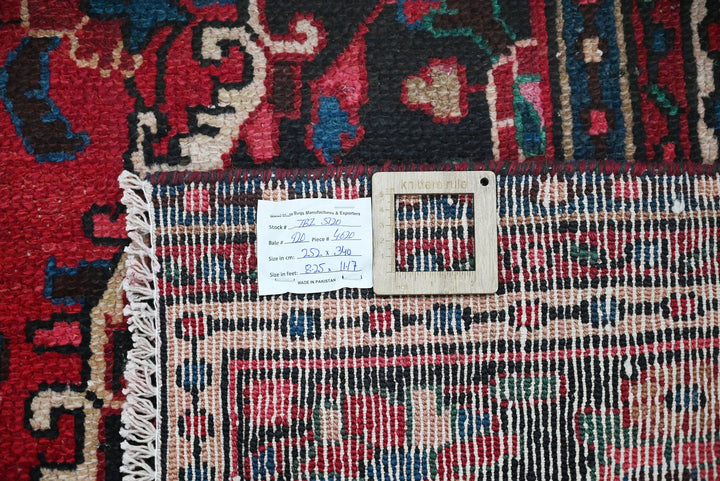 red Large rug 8' 3" x 11' 2"