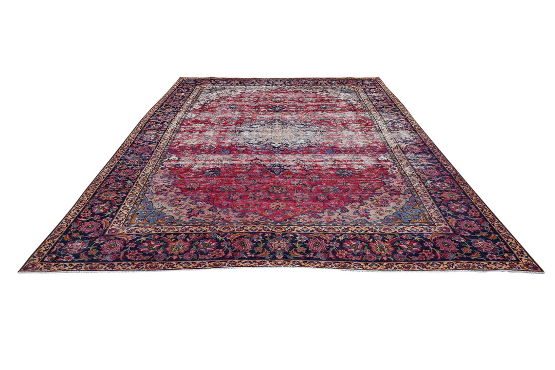 red Oversized rug 9' 1" x 11' 10"
