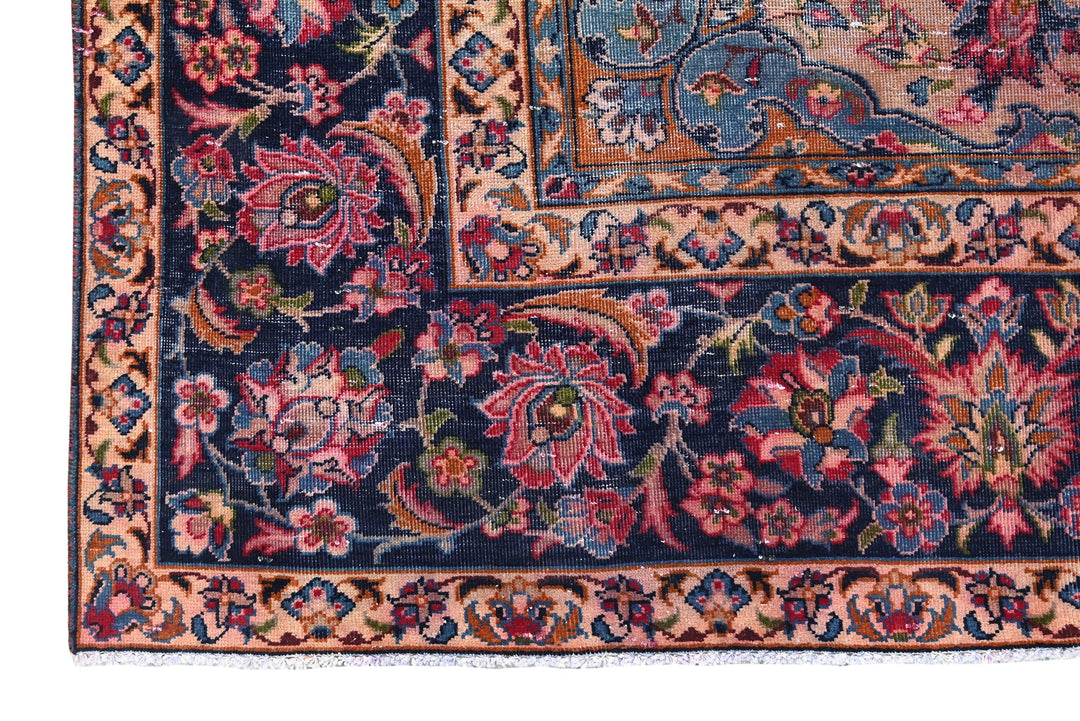 red Oversized rug 9' 1" x 11' 10"