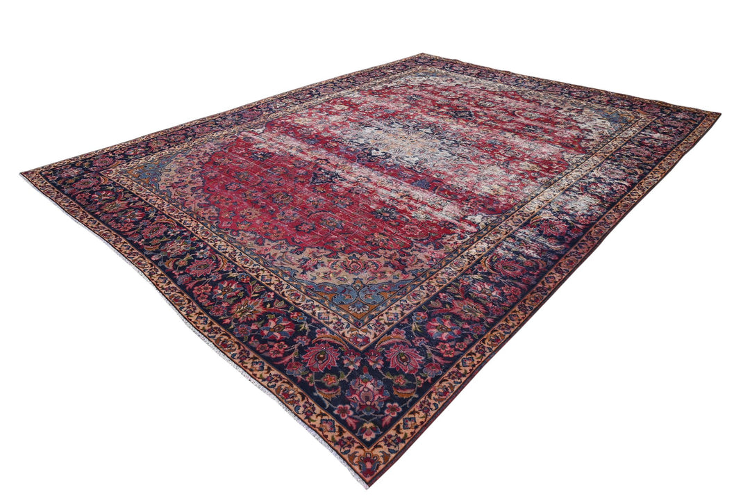 red Oversized rug 9' 1" x 11' 10"