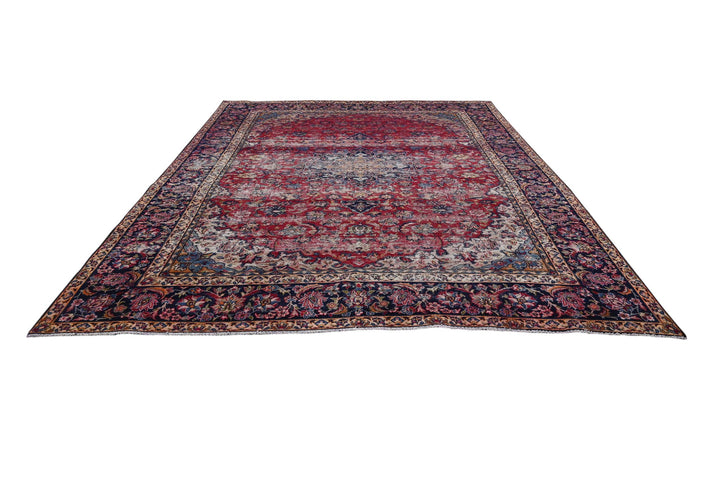 red Oversized rug 9' 1" x 11' 10"