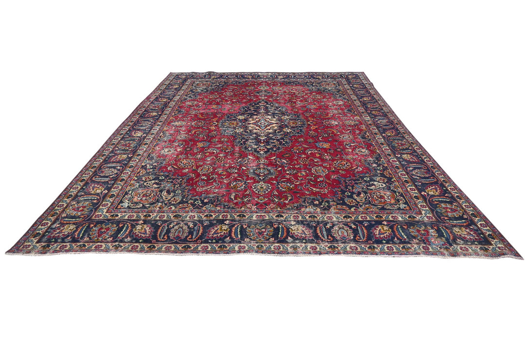 red Oversized rug 9' 6" x 12' 6"