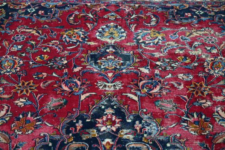 red Oversized rug 9' 6" x 12' 6"