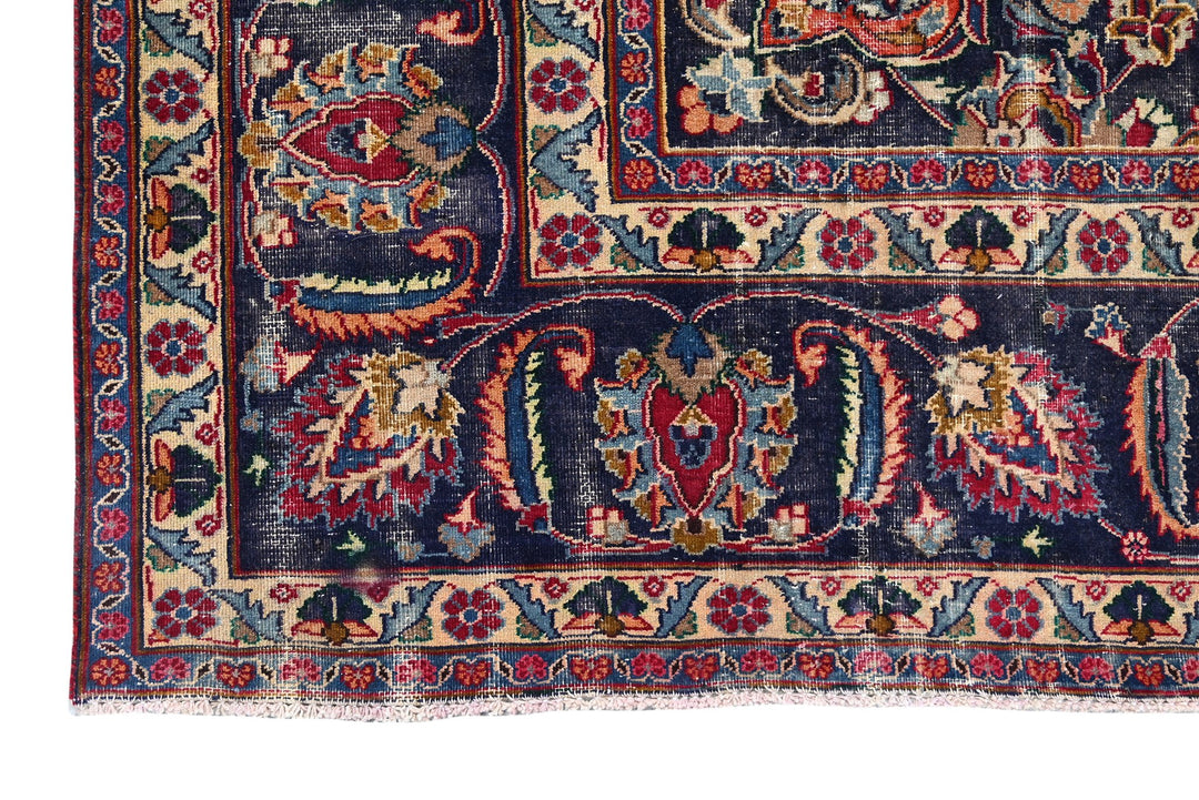 red Oversized rug 9' 6" x 12' 6"
