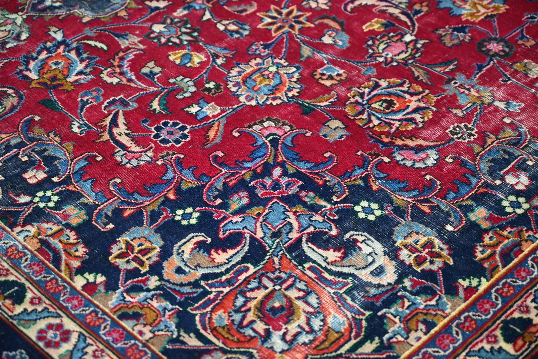 red Oversized rug 9' 6" x 12' 6"