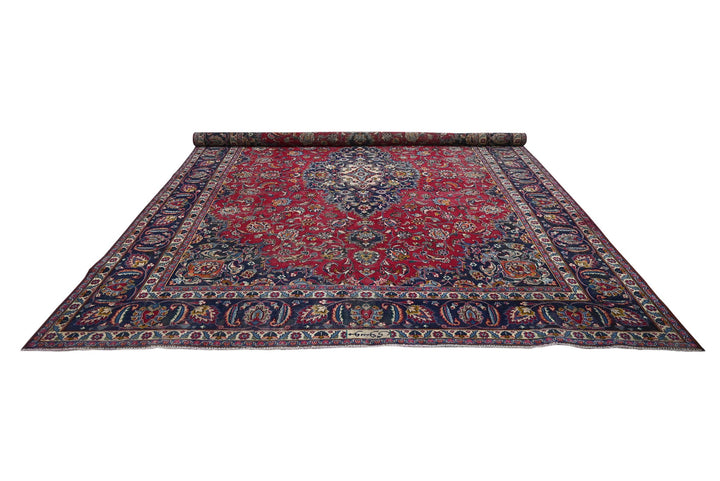 red Oversized rug 9' 6" x 12' 6"