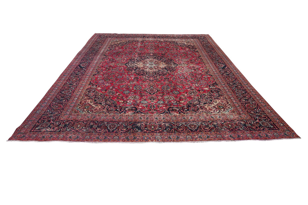 red Oversized rug 9' 6" x 12' 5"