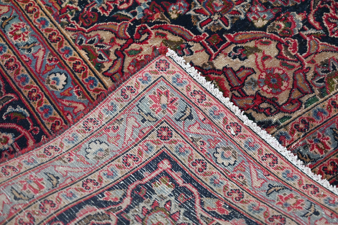 red Oversized rug 9' 6" x 12' 5"