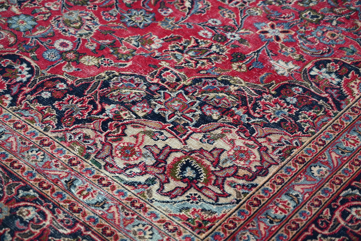 red Oversized rug 9' 6" x 12' 5"
