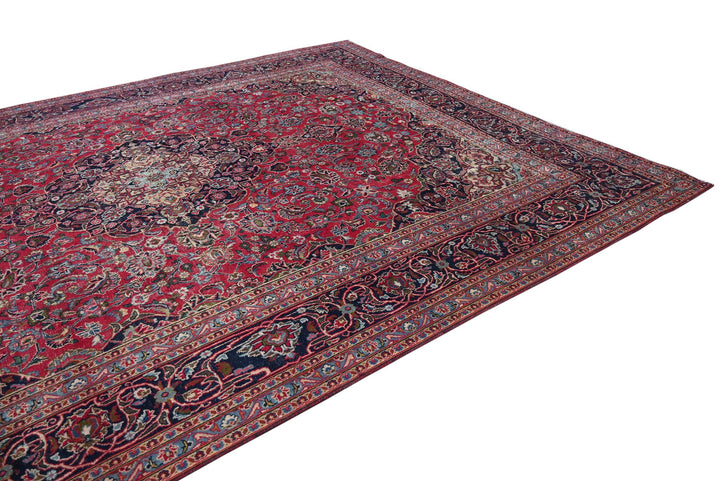 red Oversized rug 9' 6" x 12' 5"